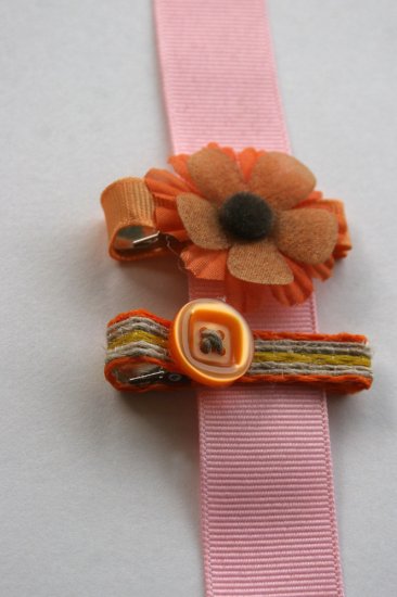 Set of two brown and orange retro alligator clips