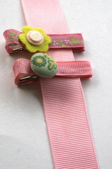 Set of two vintage velvet alligator clips