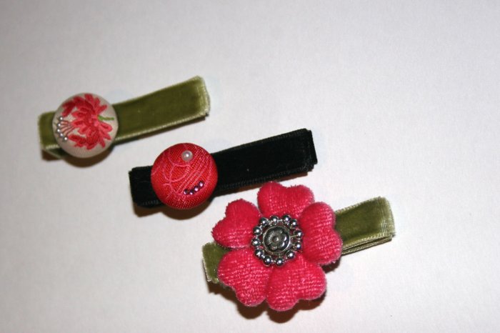 Set of three vintage alligator clips