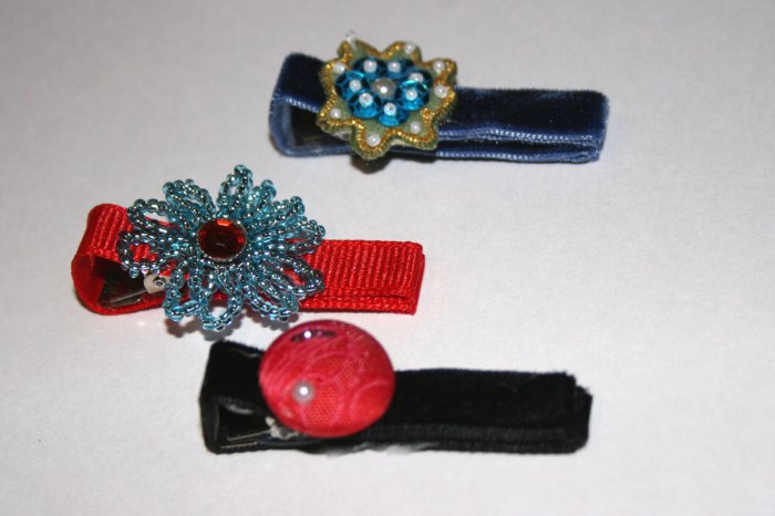 Set of three vintage alligator clips