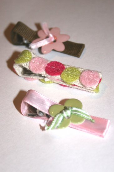 Set of three alligator clips