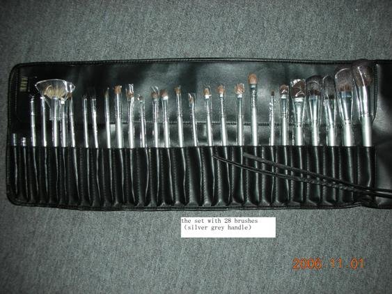Suesh 28's Brush Set
