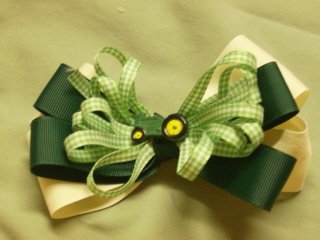 John Deere Hairbow