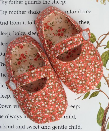 Sweet Little Mary Jane Baby Shoes PDF Pattern
