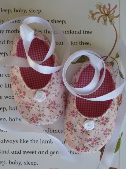 Sweet Little Ballet Baby Shoes PDF Pattern