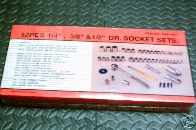 52 PCS 1/4", 3/8", 1/2" DR. SOCKET SET