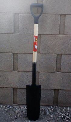 dig shovel with wood handle