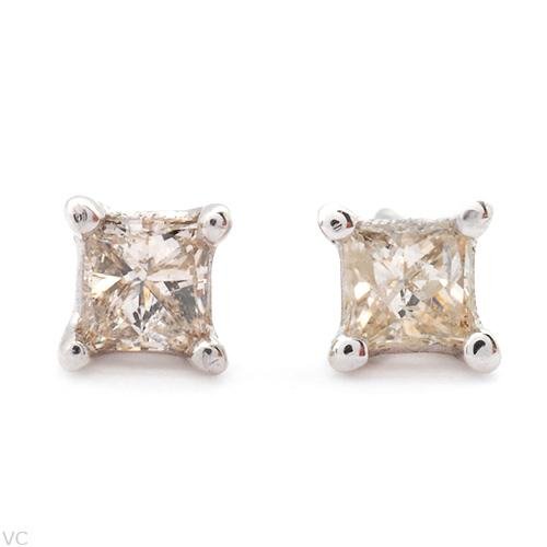 Sprakling .20ct Princess Cut Diamond Earrings White Gold