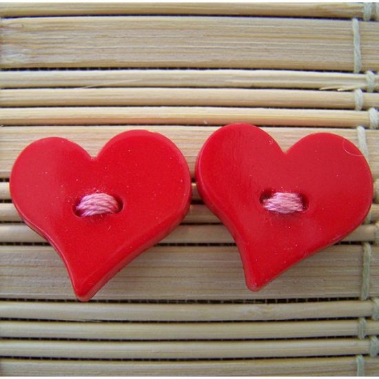red big heart stud earrings with pink