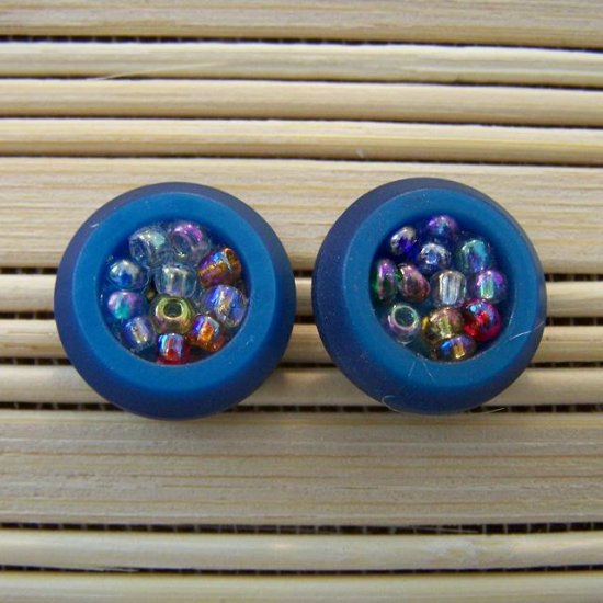 blue beadded button stud earrings