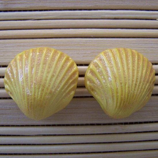 shell shaped gold earrings large