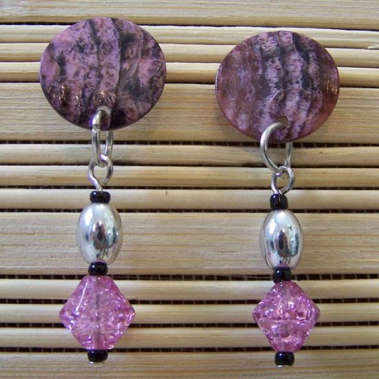 pink shell 80s feel stud with dangle earrings