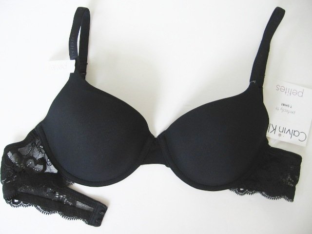 6B0061 CALVIN KLEIN BLACK PETITE LACE T-SHIRT BRA F2777, SIZE 34A