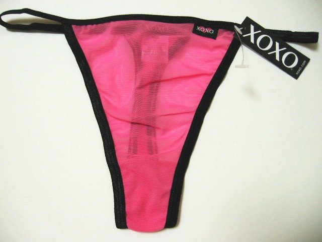 6U0401 XOXO FUCHSIA/BLK STRETCH SOFT SHEER MESH THONG, SIZE MEDIUM
