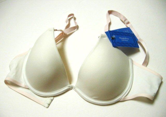 www.prominentresults.com : NWT A423P Simply Vera Wang Seamless Plunge Push-Up UW Bra 21709