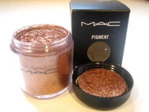 MAC PIGMENT RUSHMETAL HOT! RARE 1/4 TSP SAMPLE