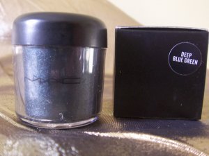 MAC PIGMENT wow look DEEP BLUE GREEN! SAMPLE SZ