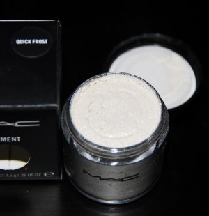 MAC PIGMENT QUICK FROST SAMPLE SZ