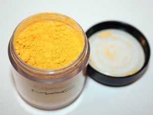 MAC PRO PIGMENT PRIMARY YELLOW! 1/4 TSP SAMPLE