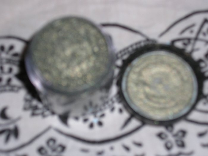 mac pigment NIGHT LIGHT sample sz