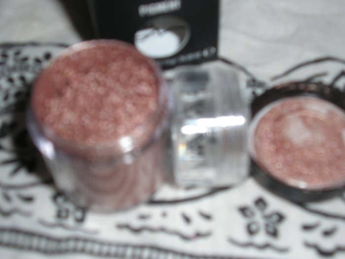 MAC PIGMENT ```TAN``` sample sz