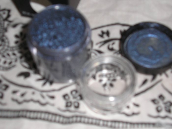 MAC PRO PIGMENT BLUE STORM! VERY RARE!!!! SAMPLE SZ