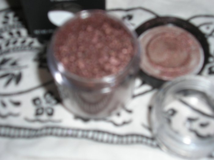 mac pigment CHOCOLATE BR0WN! IN SAMPLE SZ