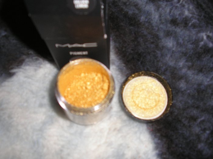 Mac GOLDEN LEMON Pigment wow hot 1/4 sample sz