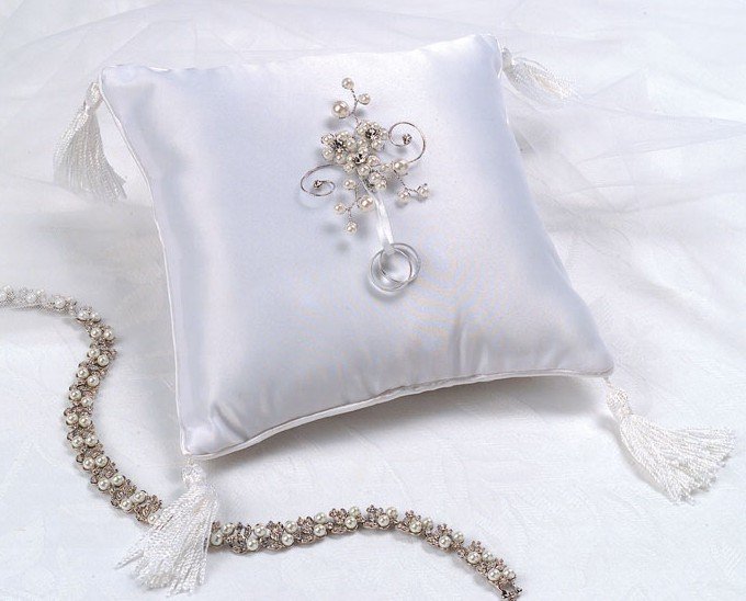 Pearl Garden Ring Bearer Pillow