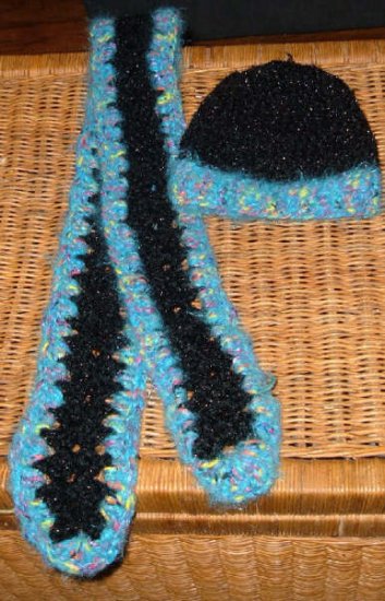 Scarf and hat set