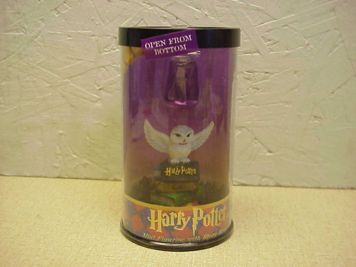 NOS HARRY POTTER Mini Figure w/Story Scope & Stone
