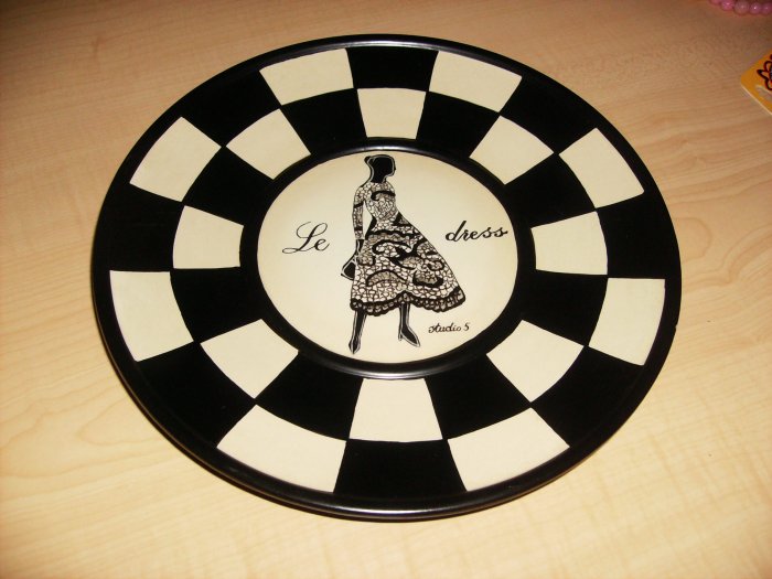 Le Dress - Art Plate by Studio 5 - Brand New Not In Box