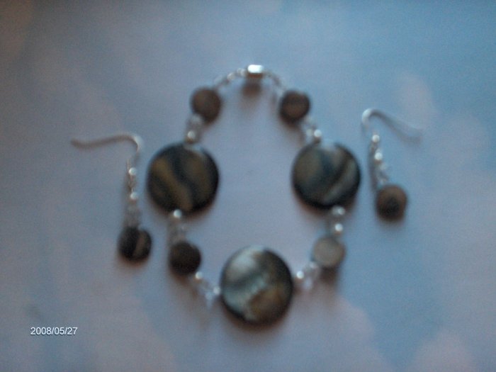 MOP shell bracelet