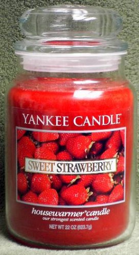 Yankee Candle "Sweet Strawberry" 22oz. Housewarmer Candle