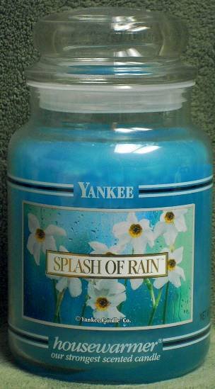 Yankee Candle "Splash Of Rain" 22oz. Housewarmer Candle