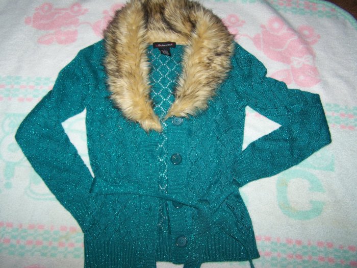Takeout sweater for woman sz L.