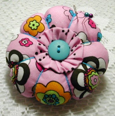 Round Flower Pincushion - Pretty inn Pink Floral