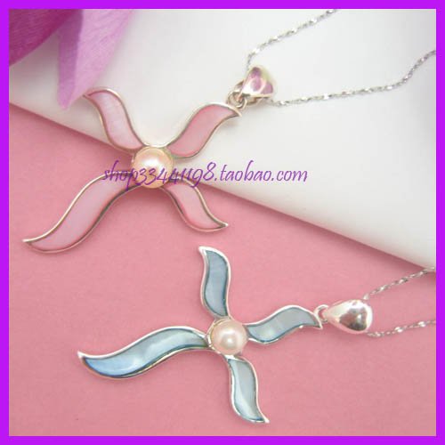 Art deco filigree pendant10