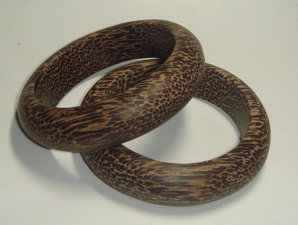 UNIQUE Wooden Bangle beautiful grain wood handmade