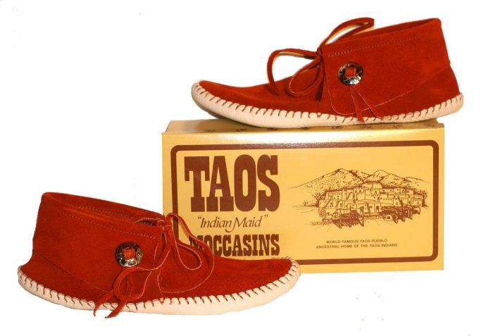 New Taos "Indian Maid" Moccasins w/ Button Rust White 2068w - FREE US SHIPPING