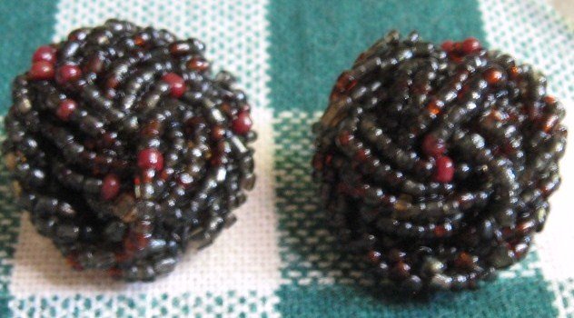Vintage Cranberry Seed Bead Spaghetti Clips!