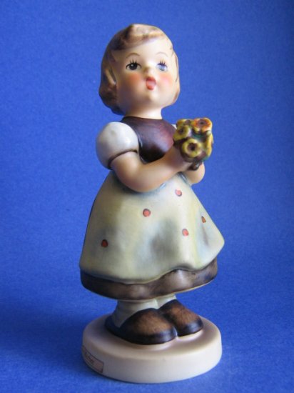 Hummel figurine FOR MOTHER HUM 257 TMK 5