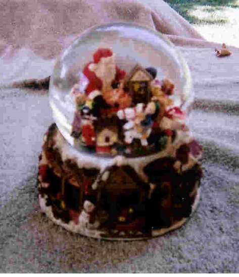 Santa's workshop snowglobe