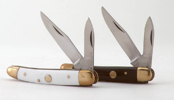 Double-Bladed Pocket Knife