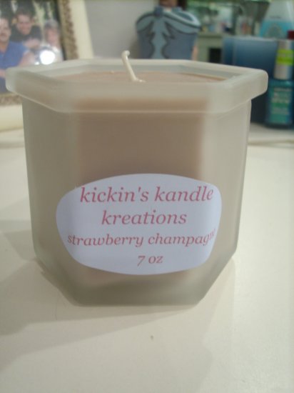 Soy Strawberry Champagne 7 oz