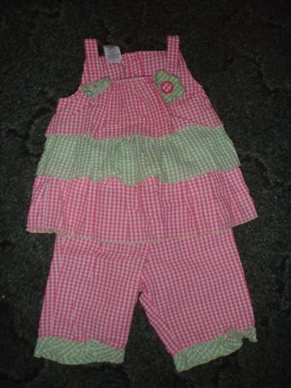 Pink and green summer outfit