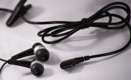 Samsung Stereo Earbud Headset for Blackjack/SGH/ Sync