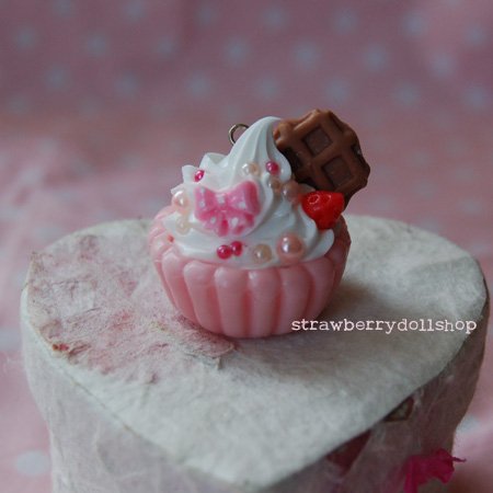 Cake necklace (H)