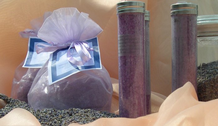 16 oz Lavender Rosemary Bella Bath Salts in an Organza Bag