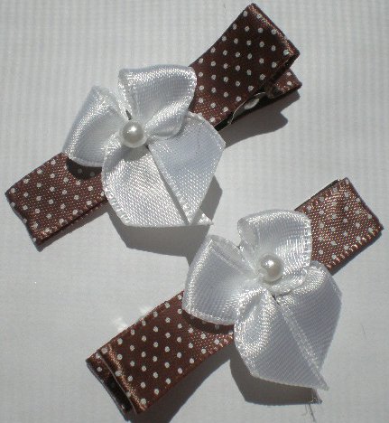 Polka Dots Brown/White Ribbon with White Bow Clippies